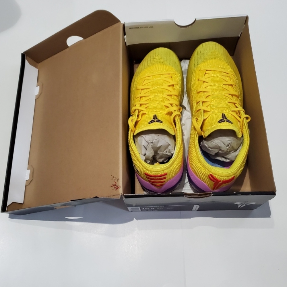 NIKE KOBE AD NXT 360 *NEW IN BOX*